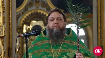 В праздник Входа Господня в Иерусалим богослужения в Покровском соборе возглавил настоятель игумен Андрей (Мороз)