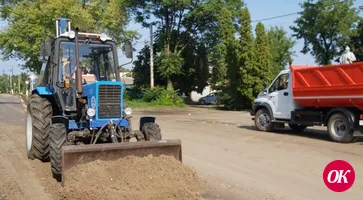 На переулках города Кропоткина — Кирпичном, Энергетическом, Вагонном, Тихом и Узком — работает грейдер МБУ «Феникс»