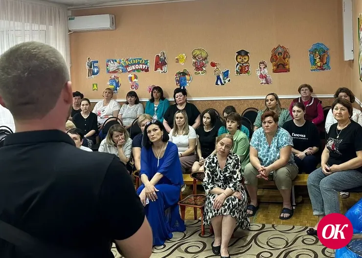 Полицейские пришли в трудовой коллектив детского сада с беседой о правилах кибербезопасности