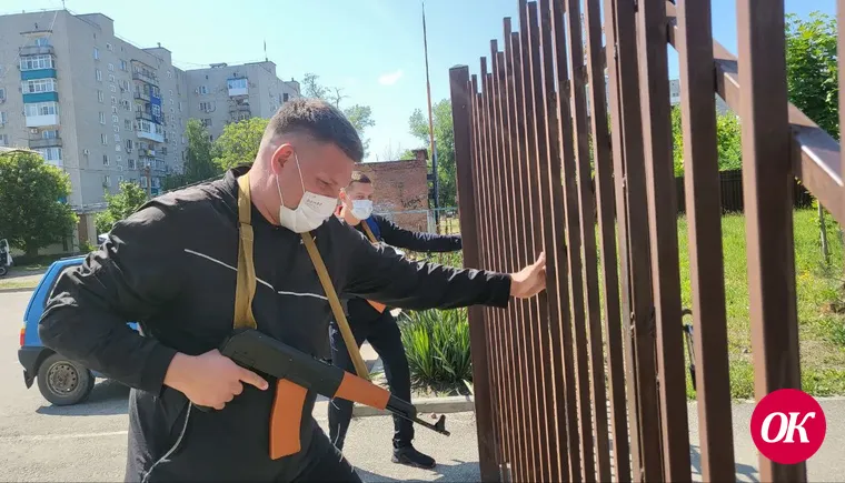 Захват террористов и срабатывание опасного взрывчатого вещества предотвратили службы быстрого реагирования и сотрудники школы №7 во время учений