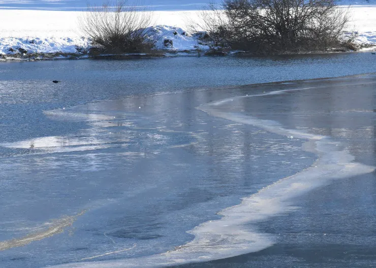 https://ognikubani.ru/wp-content/uploads/2022/12/le-lac-des-brenets-a-cheval-entre-la-france-et-la-suisse-a-partiellement-gele-ces-derniers-jours-quand-il-fa_1