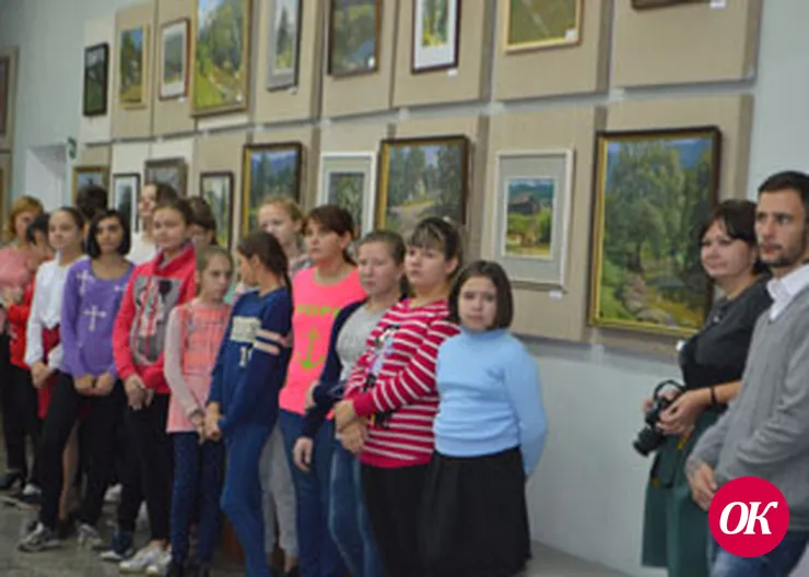 В ДХШ г.Кропоткина открылся вернисаж преподавательских работ