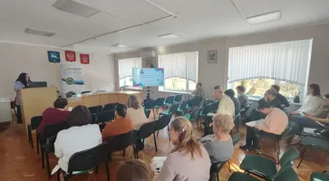 photo_5882977964629538537_y