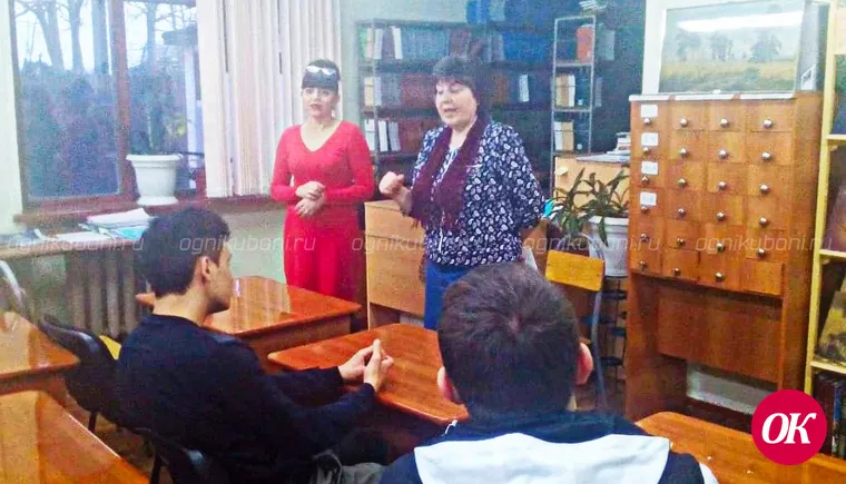 Помощник настоятеля Покровского собора по образователь-ной деятельности Анна Даржиманова встретилась со студентами Кропоткинского техникума технологий и железнодорожного транспорта
