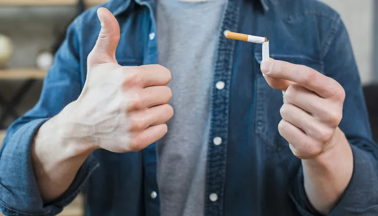 https://ognikubani.ru/wp-content/uploads/2023/03/man-holding-broken-cigarette-and-showing-thumb-up-gesture_1