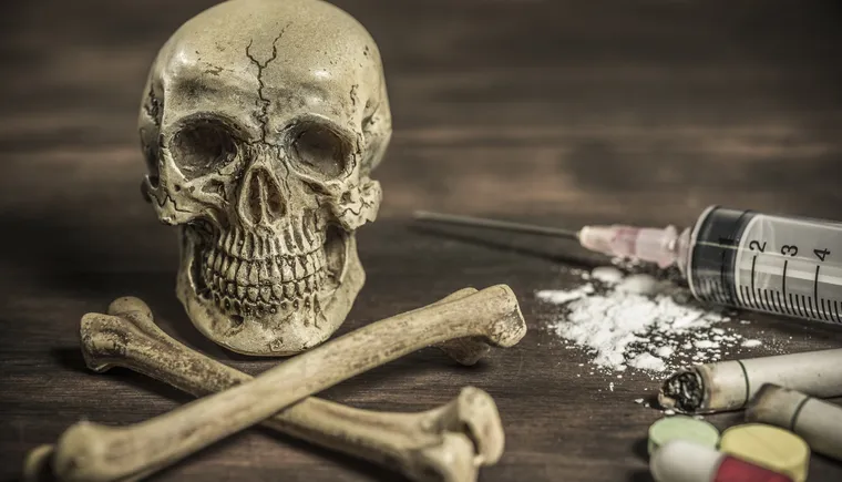 https://ognikubani.ru/wp-content/uploads/2023/03/human-skull-and-crossbones-drug-addict-concept