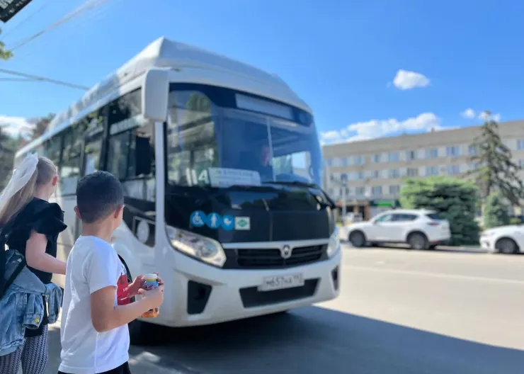 photo_5271996305310346888_y