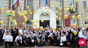 В большом зале администрации собрались лучшие из лучших выпускников района
