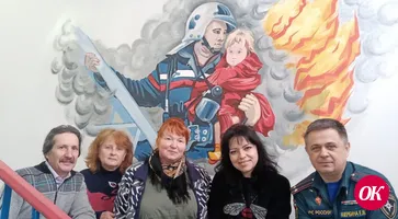 Преподаватели-художники преподнесли необычный подарок пожарным Кавказского района