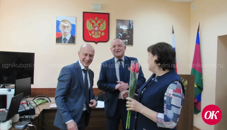 Руководство ОМВД России по Кавказскому району,  ветеранский актив и члены Общественного совета при ОМВД поздравили женщин с весенним праздником