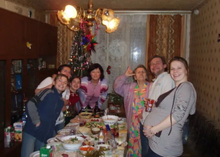 http://www.ognikuban.tw1.ru/wp-content/uploads/2017/01/zastole-odejda-novyy-godjpg