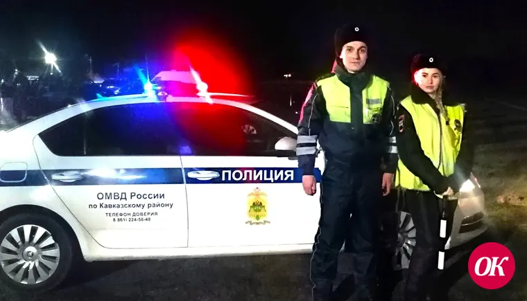 В Кавказском районе сотрудники полиции обеспечивали правопорядок и безопасность граждан во время праздничных мероприятий в местах богослужений и крещенских купаний