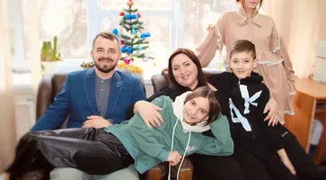 photo_5321493423984858736_y