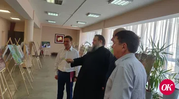 В городском доме культуры, духовенство Кавказского района организовало передвижную фотовыставку