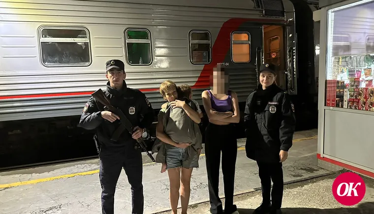Пассажирка поезда «Махачкала-Санкт-Петербург» по собственной невнимательности села не в тот поезд, а ее несовершеннолетние дети продолжали ехать в другом