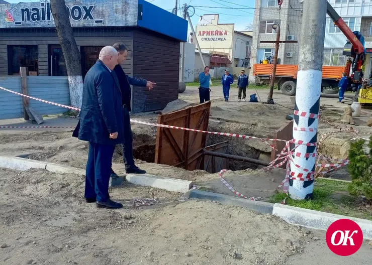 Почему на Красной шумит буровая машина?