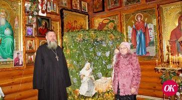 Свечница храма Татьяна Максимовна Алферова координирует работу по сбору гуманитарной помощи бойцам СВО