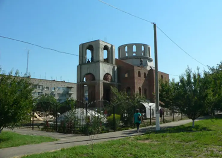 http://www.ognikuban.tw1.ru/wp-content/uploads/2016/07/P1100249hram33