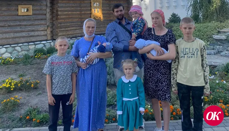 Многодетным родителям Александре и Евгению Шумиловым из станицы Кавказской помогает в воспитании детей вера в Бога