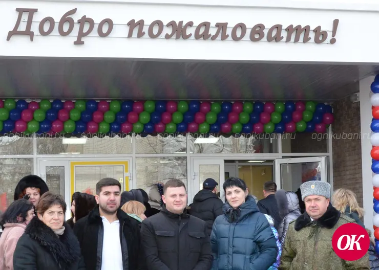 Молодые депутаты пожелали ученикам новой школы №7 города Кропоткина больших успехов в учебе