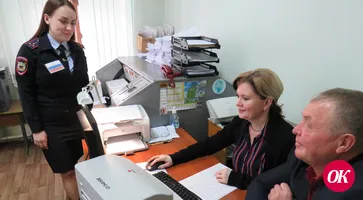 Сотрудники ОВМ Отдела МВД России по Кавказскому району и общественники провели акцию по популяризации государственных услуг