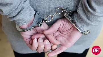 Полицейские задержали женщину, собирающую коноплю