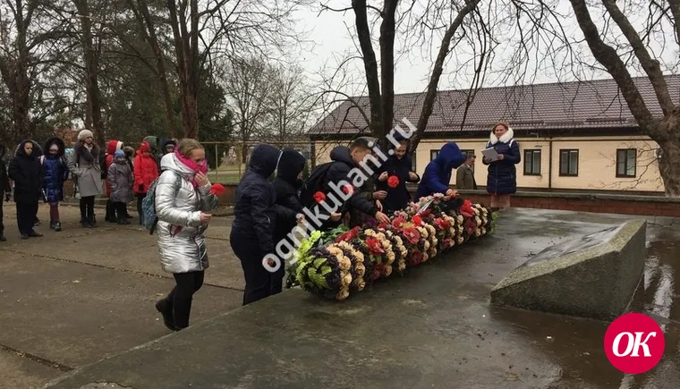 Более двухсот пятидесяти  молодых ребят из Кавказского района отдали дань памяти героям России
