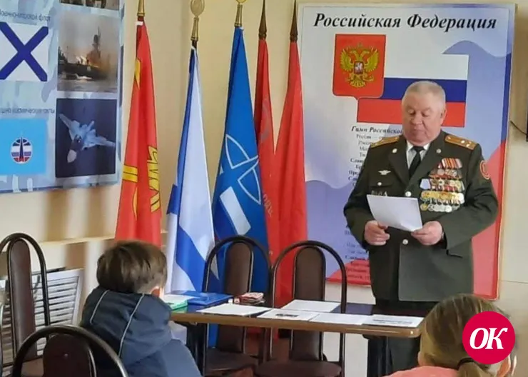 Ученики школ №12 и №14 станицы Кавказской встречаются с ветеранами Вооруженных Сил РФ по четвергам