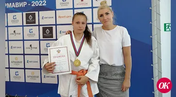 Студентка Кропоткинского техникума Алина Шкарупа занимается единоборствами и планирует служить по контракту в Российской армии