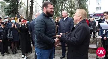 В Кропоткине Почетными грамотами награждены граждане, создавшие памятник Петру Кропоткину
