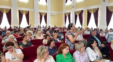 photo_5258447530327398825_y