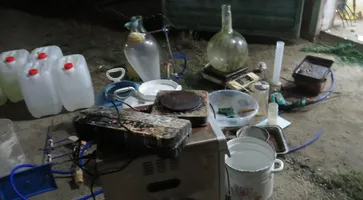 В Кавказском районе пресечена деятельность подпольной нарколаборатории