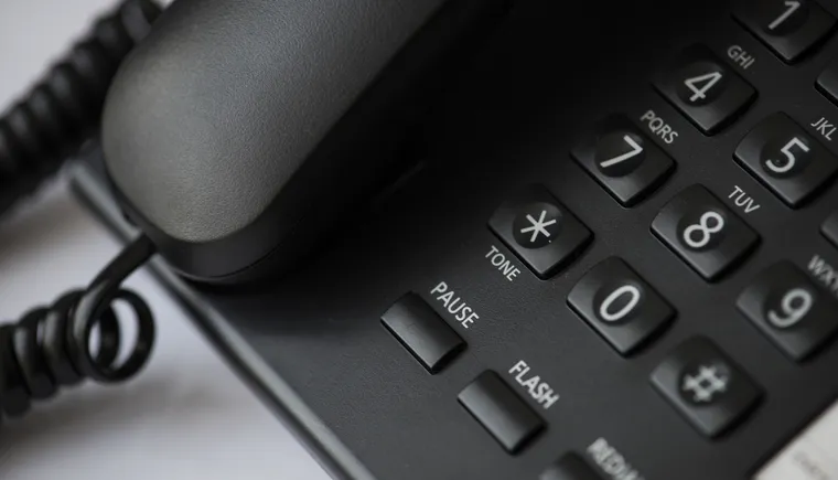 https://ognikubani.ru/wp-content/uploads/2023/03/closeup-of-office-wired-telephone