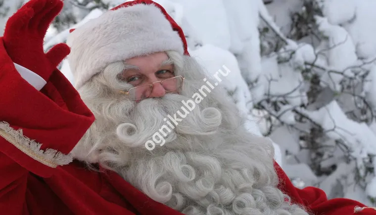 https://ognikubani.ru/wp-content/uploads/2019/11/New_Year_wallpapers_Santa_Claus_carries_gifts_047614_-1