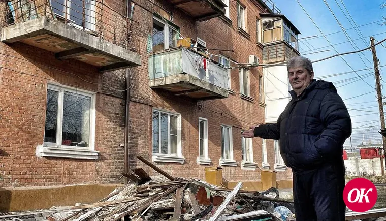 Пенсионер из Кропоткина в одиночку борется с нерадивыми жильцами дома №49 по ул.Железнодорожной
