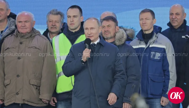 Путин открыл железнодорожное движение по Крымскому мосту