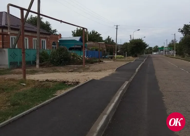 Новый асфальт положили по улицам Мира и Школьной в хуторе Лосево