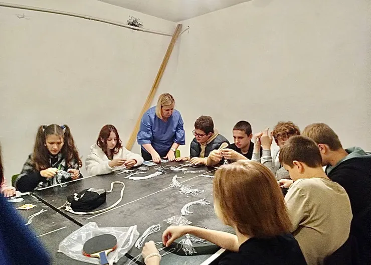 photo_5452054567152908256_y