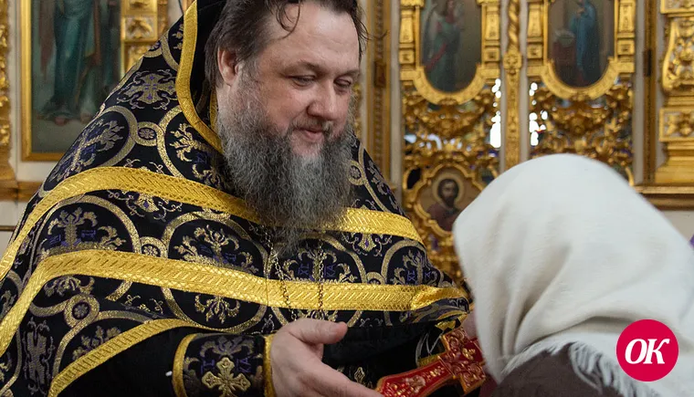 В Покровском соборе совершена вечерня с благословением на Великий пост