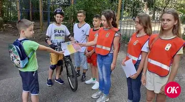 В Кавказском районе полицейские и отряд ЮИД провели для юных велосипедистов мастер-класс по изучению Правил дорожного движения