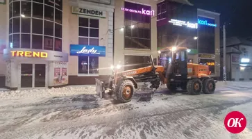 Расчистка городских улиц от снега продолжается