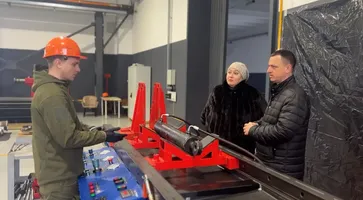 photo_5467678120581205638_y