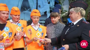 Накануне юбилея подразделения пропаганды правоохранители Кавказского района пригласили ЮИДовцев на экскурсию в музейную комнату ОГИБДД