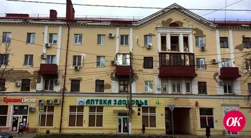 «Двор моего детства». Дом №50 по улице Красной — один из старейших зданий города с особой историей