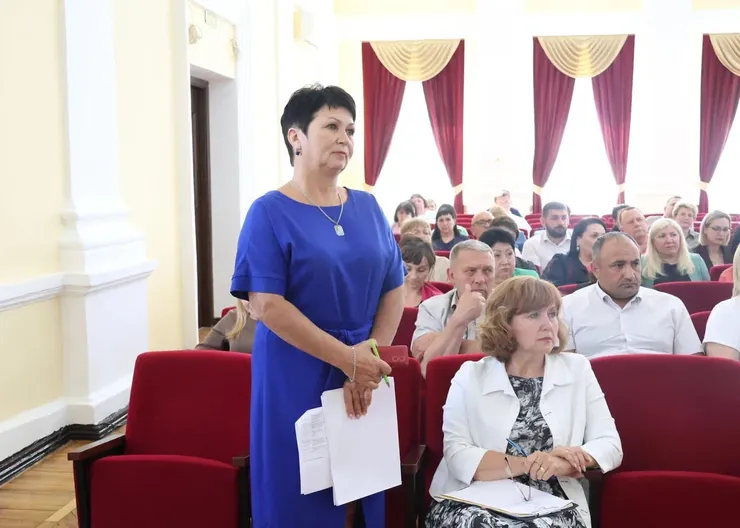 Лето обсуждают, лето контролируют