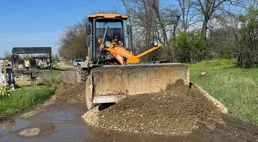 photo_5469671268870647618_y