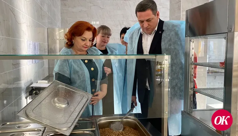 Глава района посетил с рабочим визитом два общеобразовательных учреждения муниципалитета
