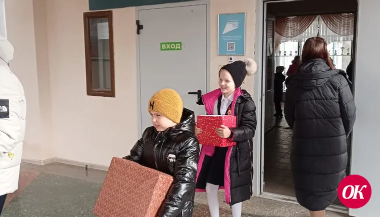 Учащиеся лицея №3 города Кропоткина отправили новогодний гуманитарный груз бойцам в зону СВО