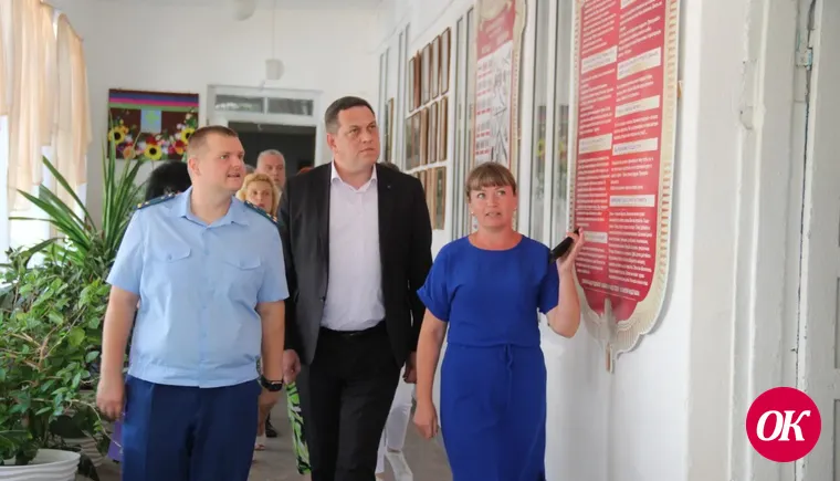 Продвижение ремонтных работ проверили в школах Кавказского района