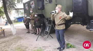 Сотрудники кропоткинского музея дали концерт для жителей городской многоэтажки